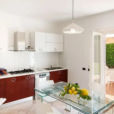 Sunny And Warm House Hotel *